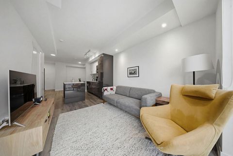 Photo 17 at 515 - 840 St. Clair Avenue W, Oakwood Village, Toronto