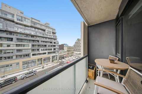Photo 25 at 515 - 840 St. Clair Avenue W, Oakwood Village, Toronto