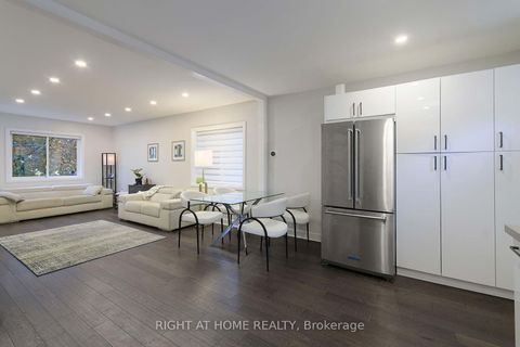 Photo 11 at 48 Van Stassen Boulevard, Lambton Baby Point, Toronto