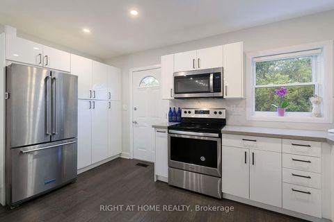 Photo 12 at 48 Van Stassen Boulevard, Lambton Baby Point, Toronto