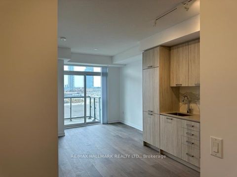 Photo 1 at 822 - 38 Honeycrisp Crescent, Vaughan Corporate Centre, Vaughan
