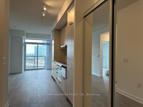 Photo 2 at 822 - 38 Honeycrisp Crescent, Vaughan Corporate Centre, Vaughan