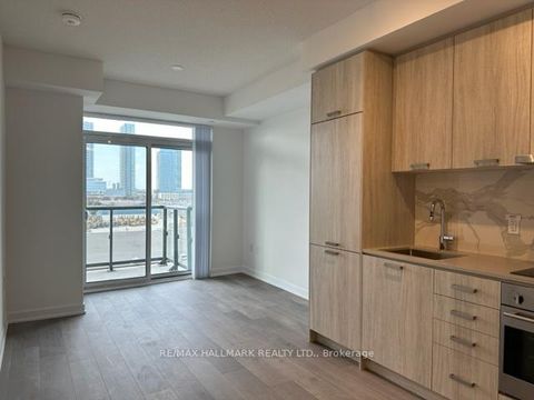 Photo 3 at 822 - 38 Honeycrisp Crescent, Vaughan Corporate Centre, Vaughan