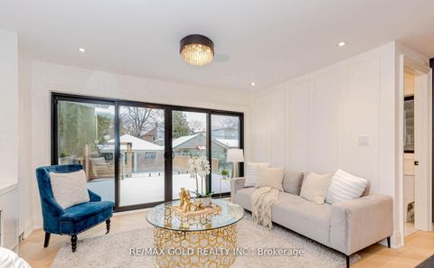 Photo 14 at 786 Euclid Avenue, Annex, Toronto