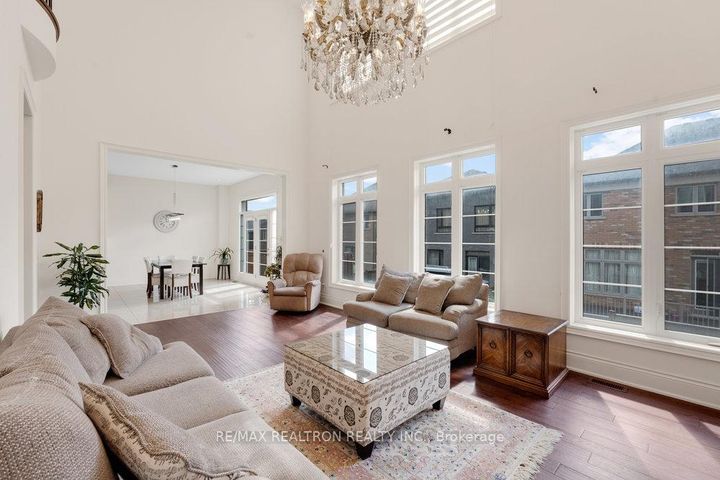 Photo 17 at 7 Aspy Court, Patterson, Vaughan