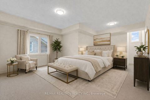 Photo 10 at 7 Aspy Court, Patterson, Vaughan