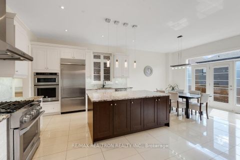 Photo 23 at 7 Aspy Court, Patterson, Vaughan