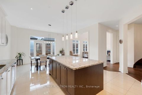 Photo 31 at 7 Aspy Court, Patterson, Vaughan