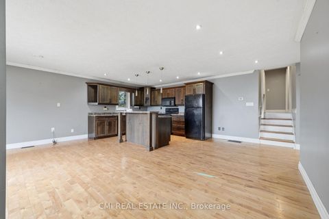 Photo 11 at 5 Pineway Avenue, Keswick South, Georgina