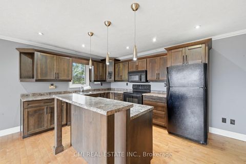 Photo 14 at 5 Pineway Avenue, Keswick South, Georgina