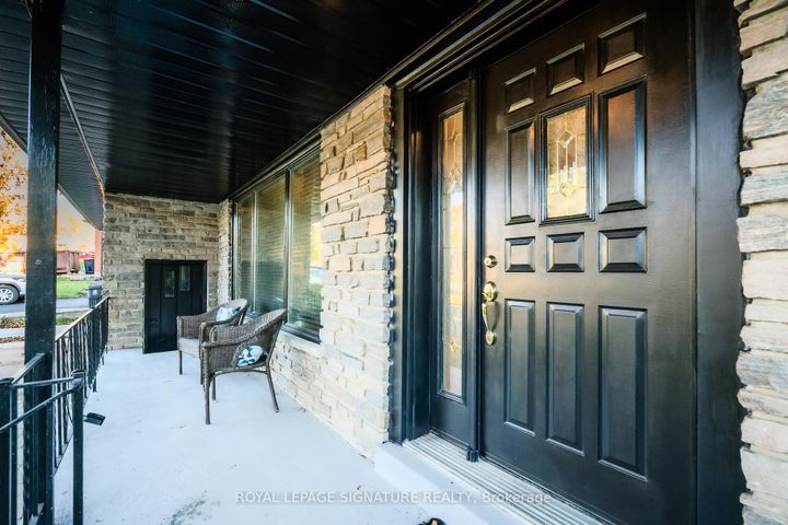 Photo 2 at 15 Prattley Drive, Don Valley Village, Toronto