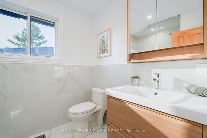 Photo 13 at 15 Prattley Drive, Don Valley Village, Toronto