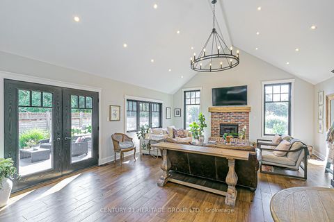 Photo 14 at 164 Park Avenue, Central Newmarket, Newmarket