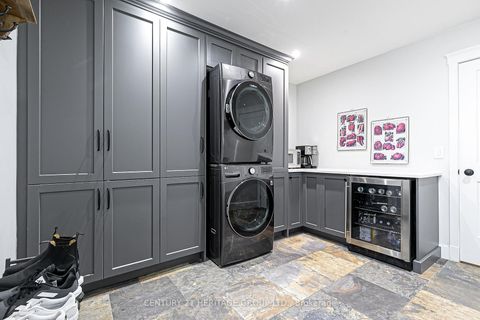 Photo 20 at 164 Park Avenue, Central Newmarket, Newmarket