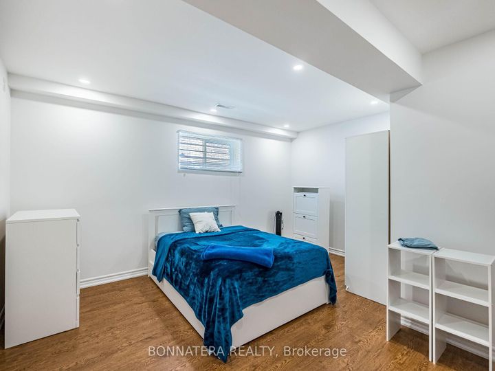 Photo 27 at 5471 Whitehorn Avenue, East Credit, Mississauga