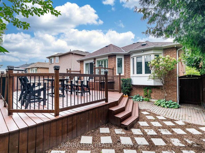 Photo 43 at 5471 Whitehorn Avenue, East Credit, Mississauga