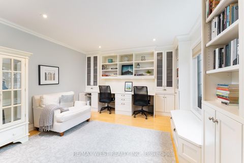 Photo 5 at 18 Harrowsmith Place, Oak Ridges, Richmond Hill