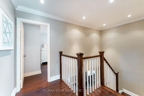 Photo 16 at 18 Harrowsmith Place, Oak Ridges, Richmond Hill