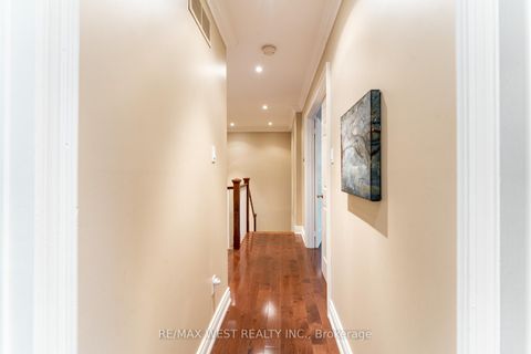 Photo 18 at 18 Harrowsmith Place, Oak Ridges, Richmond Hill