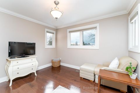 Photo 20 at 18 Harrowsmith Place, Oak Ridges, Richmond Hill