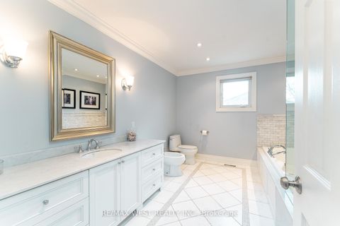 Photo 24 at 18 Harrowsmith Place, Oak Ridges, Richmond Hill