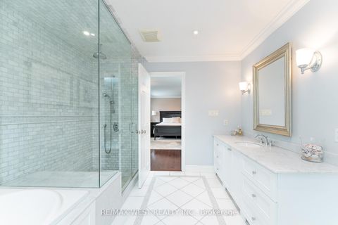 Photo 25 at 18 Harrowsmith Place, Oak Ridges, Richmond Hill