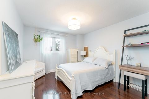 Photo 29 at 18 Harrowsmith Place, Oak Ridges, Richmond Hill