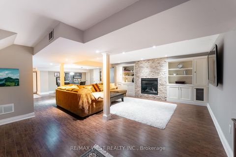 Photo 30 at 18 Harrowsmith Place, Oak Ridges, Richmond Hill