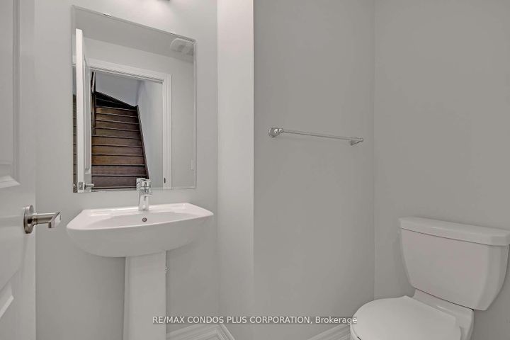 Photo 5 at 20 - 348 Wheat Boom Drive, JM Joshua Meadows, Oakville