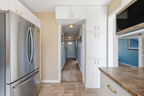 Photo 5 at 428 Lesabre Street, Eastdale, Oshawa