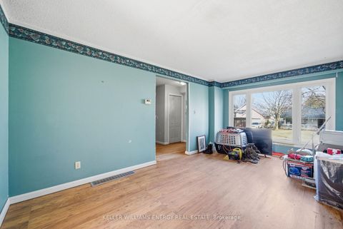 Photo 9 at 428 Lesabre Street, Eastdale, Oshawa