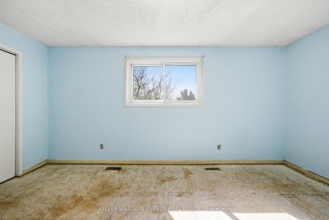 Photo 13 at 428 Lesabre Street, Eastdale, Oshawa