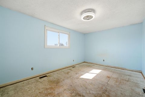 Photo 14 at 428 Lesabre Street, Eastdale, Oshawa