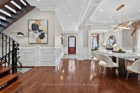 Photo 2 at 209 Spring Garden Avenue, Willowdale East, Toronto