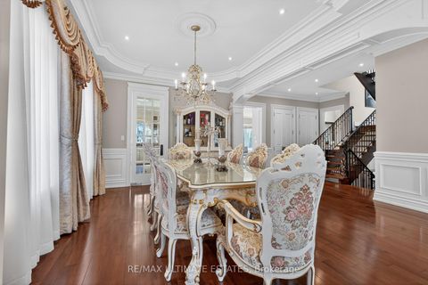 Photo 10 at 209 Spring Garden Avenue, Willowdale East, Toronto