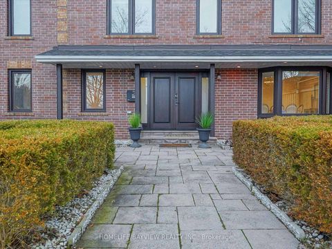 Photo 3 at 6 Tanjo Court, Yorkhill, Vaughan