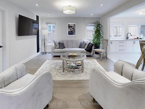 Photo 15 at 6 Tanjo Court, Yorkhill, Vaughan