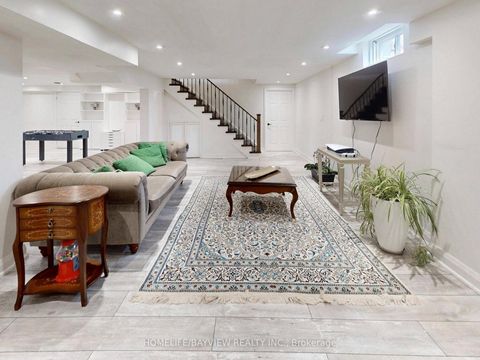 Photo 36 at 6 Tanjo Court, Yorkhill, Vaughan