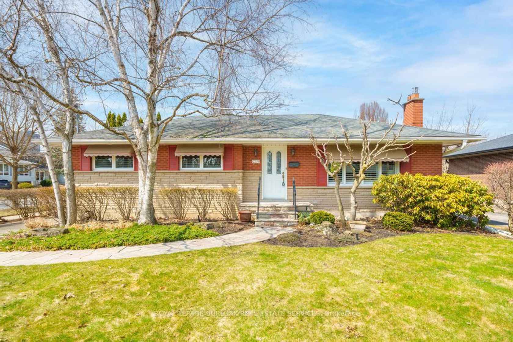 2205 Joyce Street, Brant, Burlington by Loree Meneguzzi Real Estate 2205 Joyce Street, Brant, Burlington