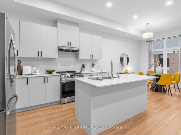 Photo 5 at 58 Seine Lane, Rural Richmond Hill, Richmond Hill