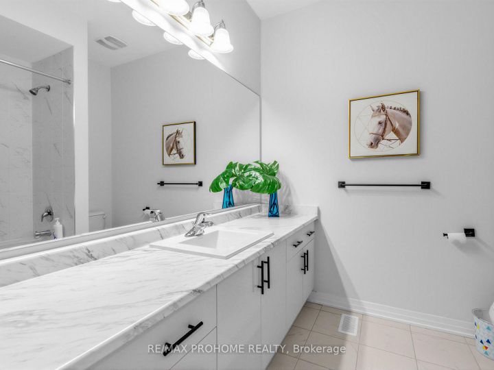 Photo 23 at 58 Seine Lane, Rural Richmond Hill, Richmond Hill