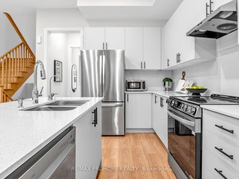 Photo 6 at 58 Seine Lane, Rural Richmond Hill, Richmond Hill