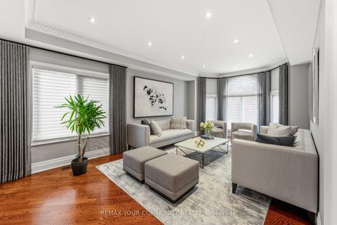 Photo 6 at 37 Vaughan Boulevard, Beverley Glen, Vaughan