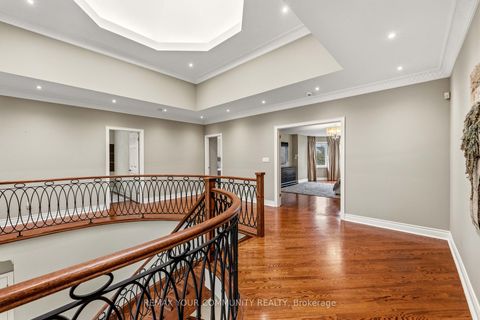 Photo 19 at 37 Vaughan Boulevard, Beverley Glen, Vaughan