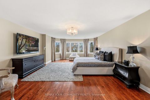 Photo 20 at 37 Vaughan Boulevard, Beverley Glen, Vaughan