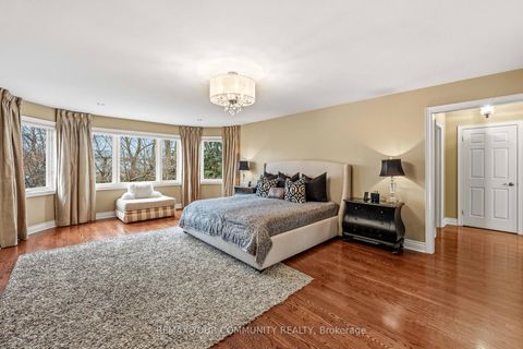 Photo 21 at 37 Vaughan Boulevard, Beverley Glen, Vaughan