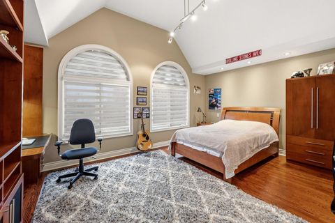 Photo 31 at 37 Vaughan Boulevard, Beverley Glen, Vaughan