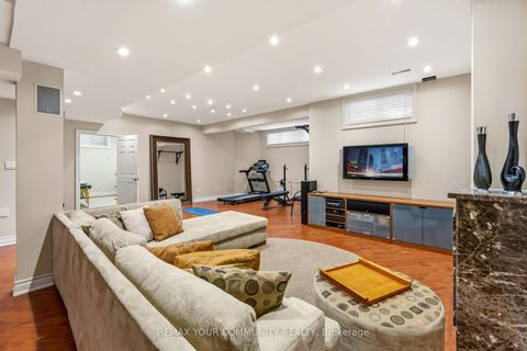 Photo 41 at 37 Vaughan Boulevard, Beverley Glen, Vaughan