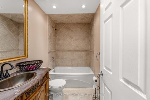 Photo 44 at 37 Vaughan Boulevard, Beverley Glen, Vaughan