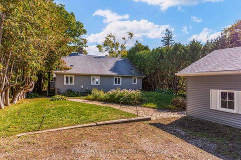 Photo 1 at 41 Sunnypoint Drive, Rural Innisfil, Innisfil